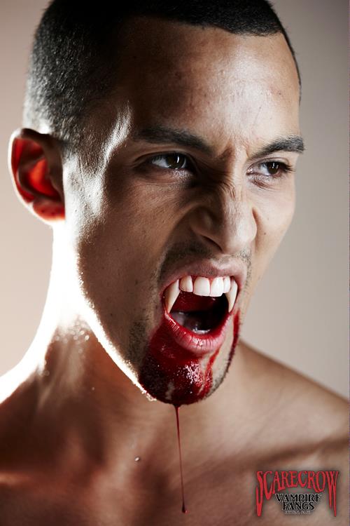 ScareCrow Vampire Fangs Sabers White