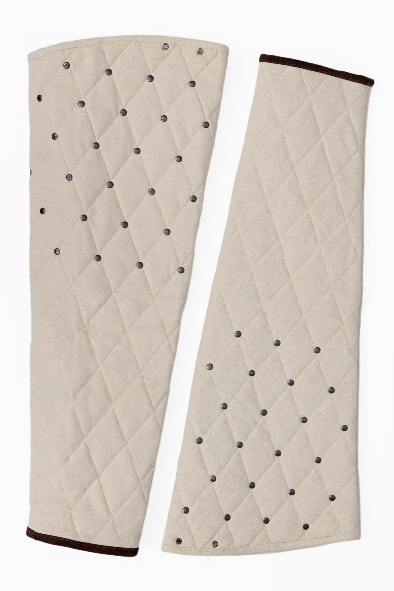 Dungeons & Dragons Gambeson mit Nieten