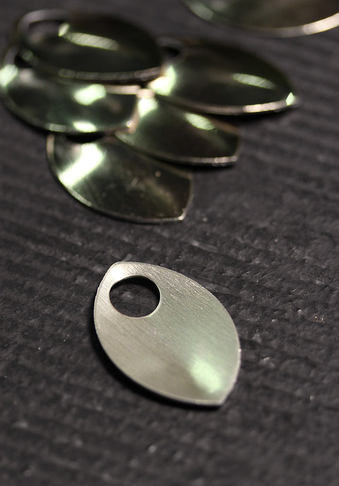 Large Scales 35mm Shiny Gold