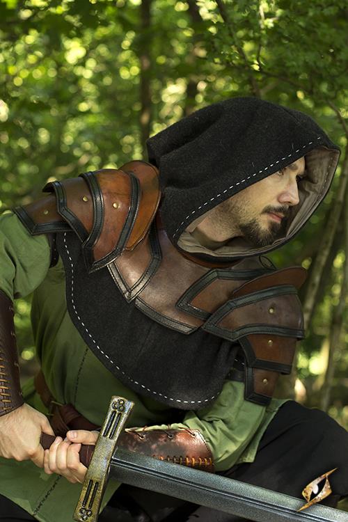 Neck and Shoulders Brown/Black