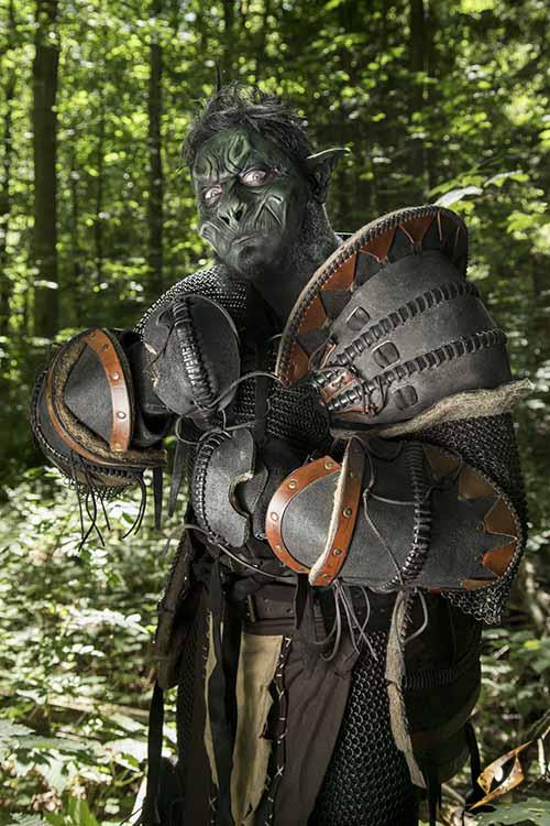 Orc Brute Armschienen, schwarz