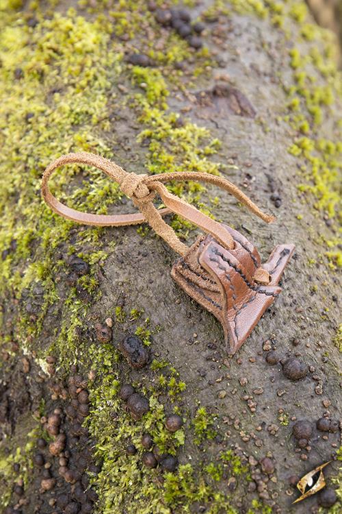 Elven Holster Hook Brown