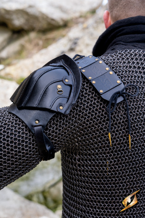 Leather Shoulder Armour Woodsman Black