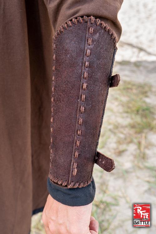 Ready for Battle Bracers Veteran Brown