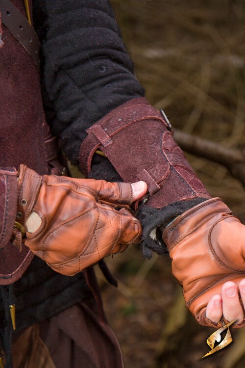 Ranger Bracers Suede Brown