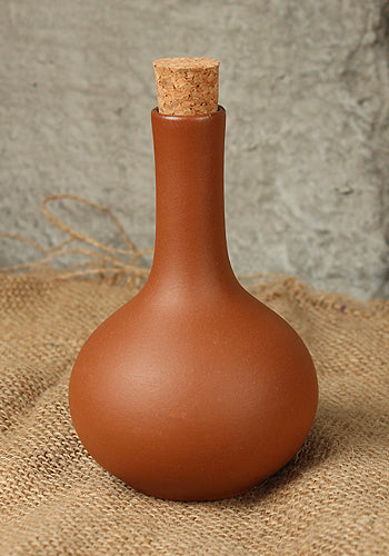 Bottle with cork, long-bellied Helles Braun