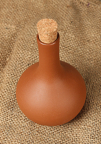 Bottle with cork, long-bellied Helles Braun