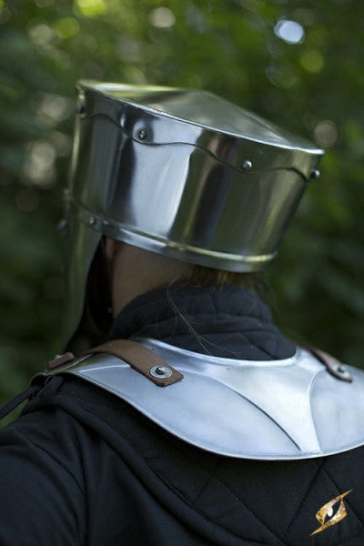 Helm Crusader