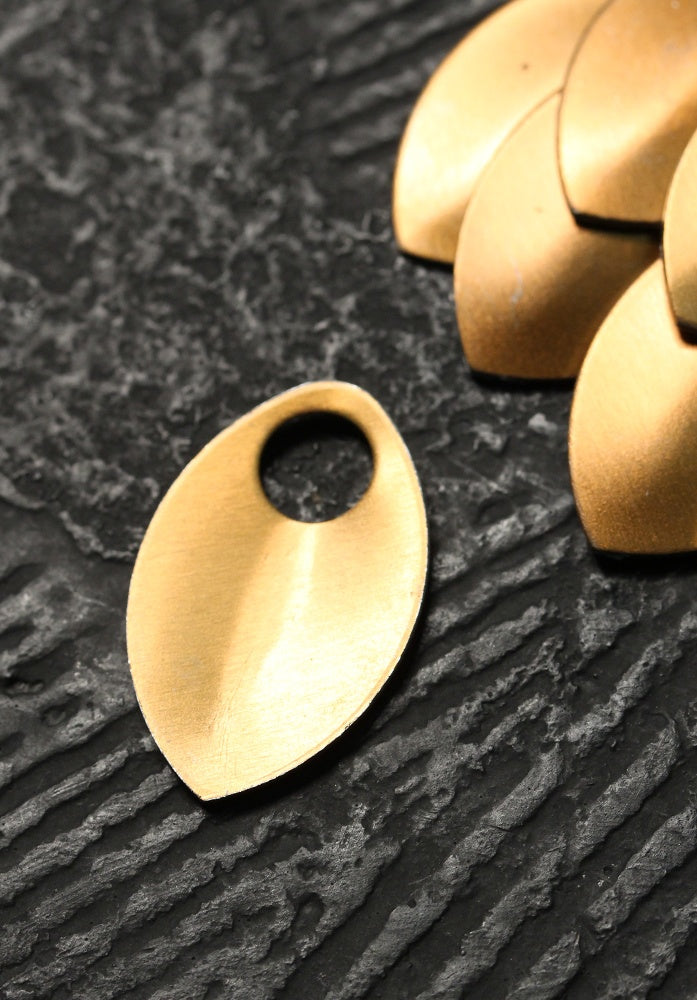 Medium Scales 28mm Bronze