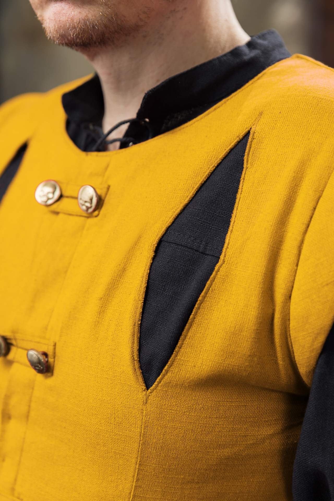 Warhammer Armoury Imperial Doublet Type B Yellow