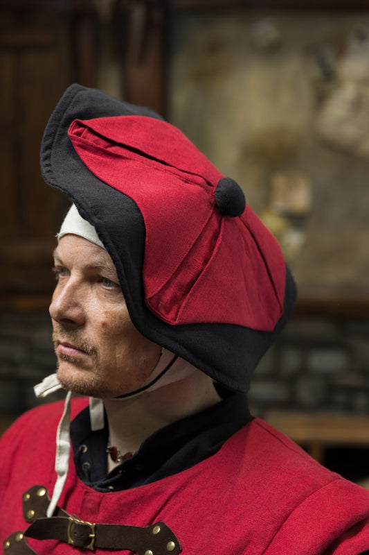 Warhammer Armoury Imperial Hat Type C Black/Dark Red