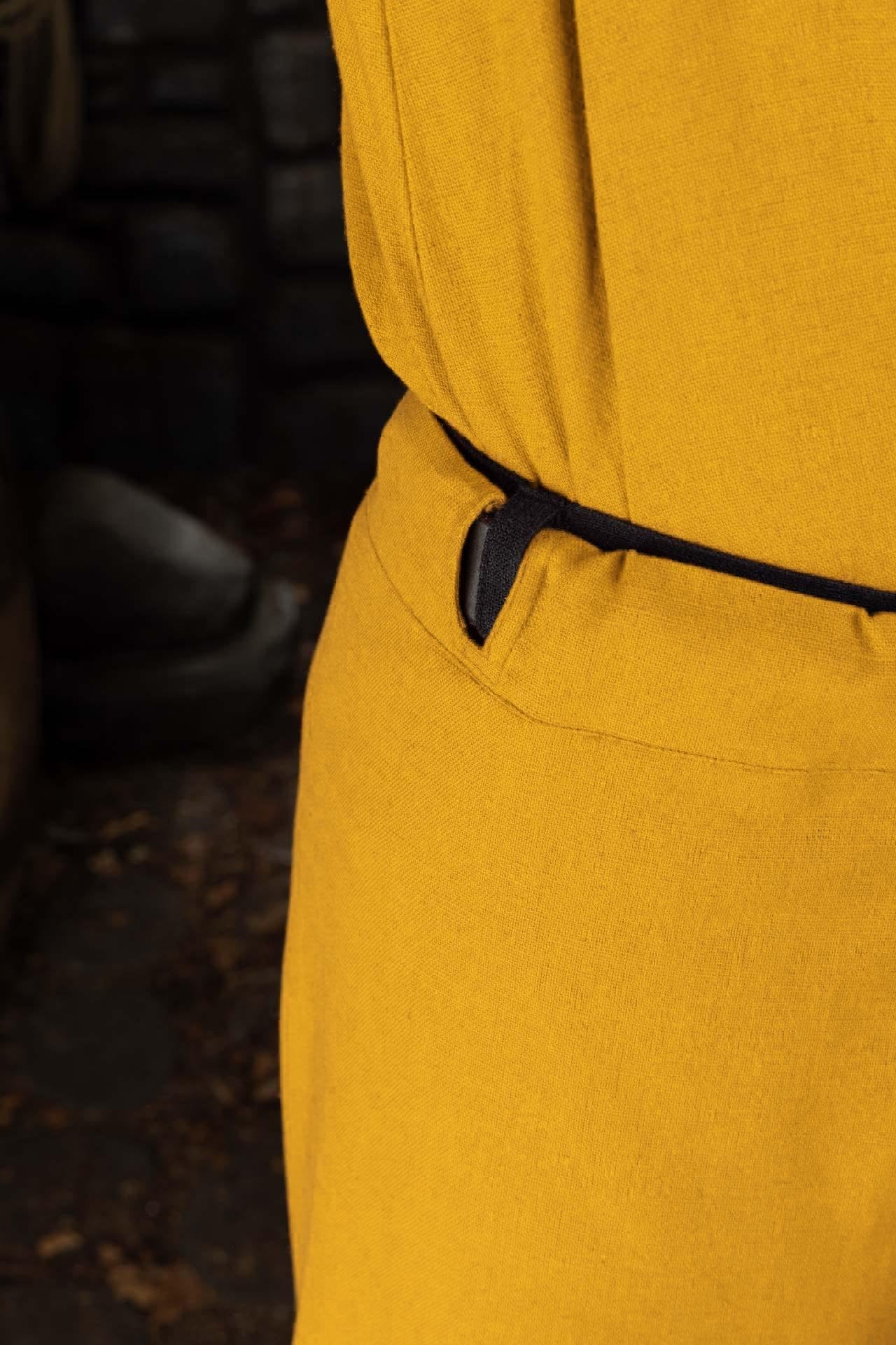 Warhammer Armoury Imperial Hosen Type D Yellow