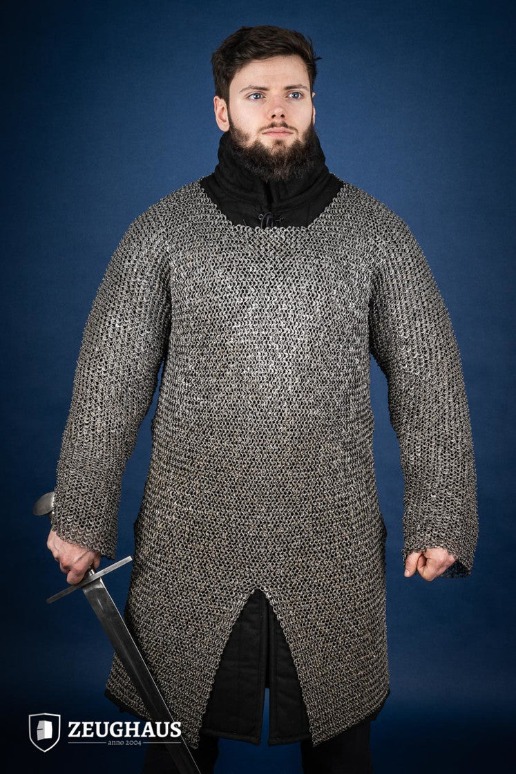 Roundring Riveted Chainmail Hauberk 8 mm steel oiled B-Stock