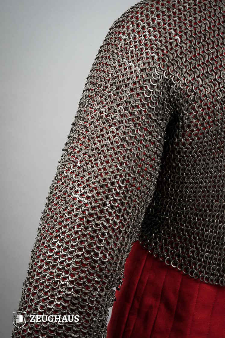 Flatring Riveted Chainmail long sleeves 9 mm geölter Stahl B-Stock