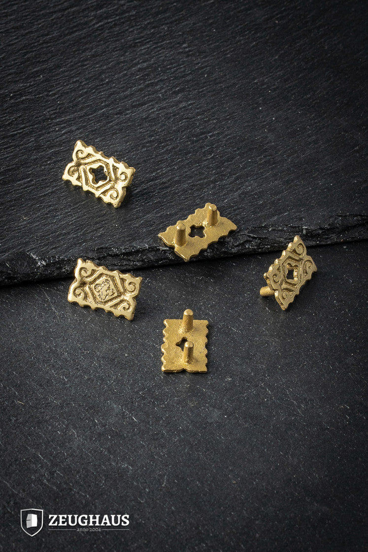 Quatrefoil Studs Belt Mount 5 pcs. Brass B-Stock