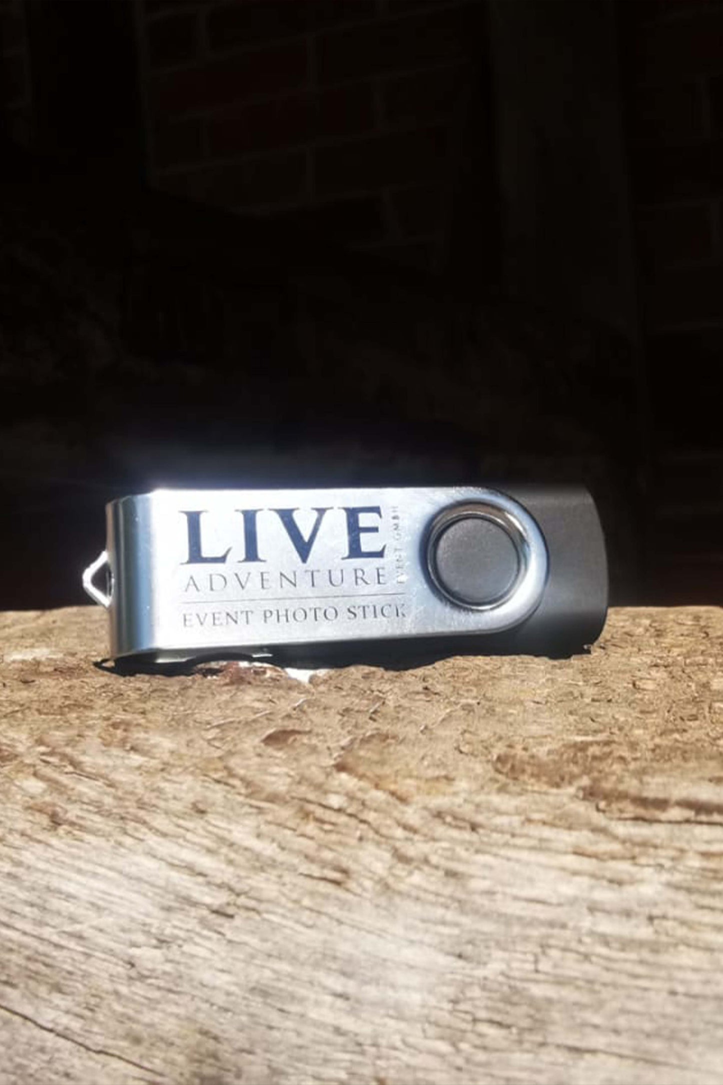 ConQuest 2022 Photo Stick