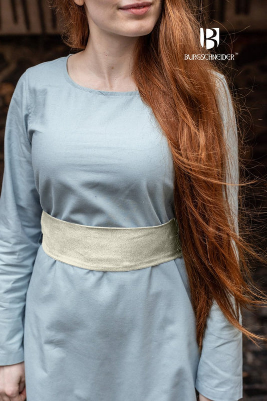 The translation of \"Belt Sieglinde Natural\" into German is \"Gürtel Sieglinde Natur\".